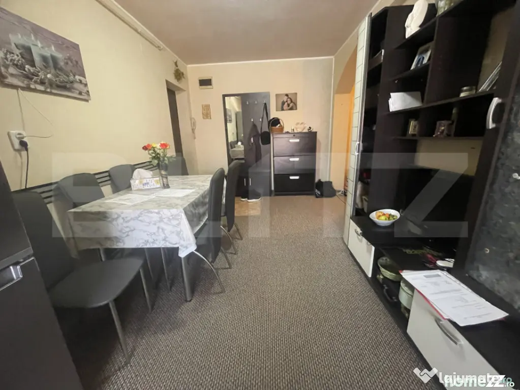 Apartament 2 camere, 50 mp si spatiu la mansarda, zona Dumbr - Zalau (Salaj)
