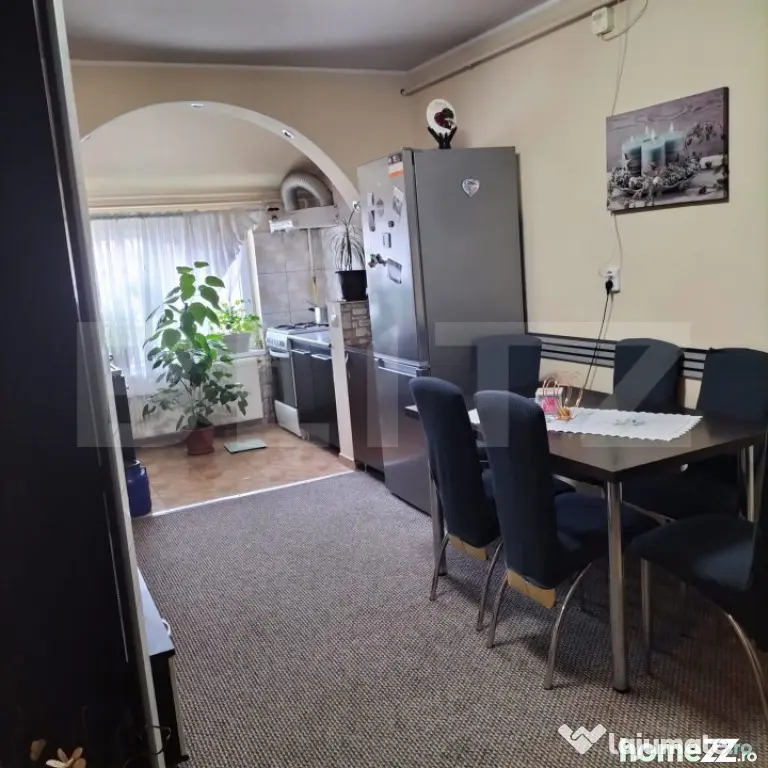 Apartament 2 camere, 50 mp si spatiu la mansarda, zona Dumbr - Zalau (Salaj)