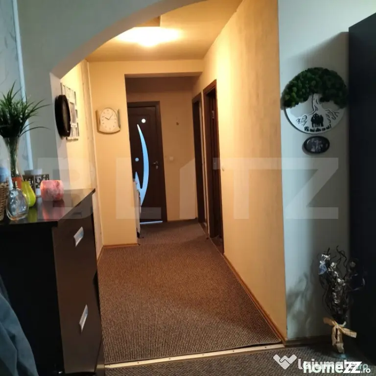 Apartament 2 camere, 50 mp si spatiu la mansarda, zona Dumbr - Zalau (Salaj)