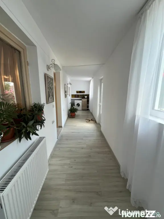 Casa impecabila P+1, 274 mp, cu 1128 mp teren si livada, zon