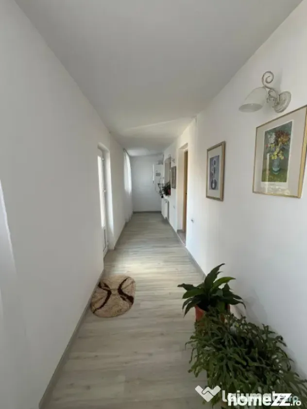 Casa impecabila P+1, 274 mp, cu 1128 mp teren si livada, zon
