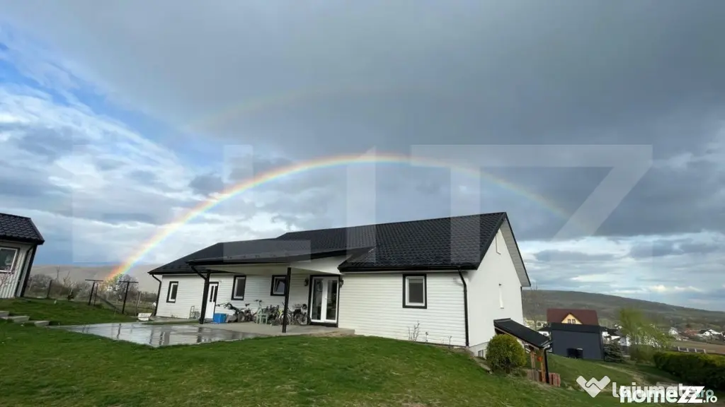 Casa 280 mp utili, 5000 mp teren, Patrauti - SV - Suceava (Suceava)