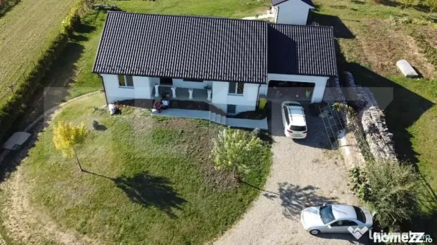 Casa 280 mp utili, 5000 mp teren, Patrauti - SV - Suceava (Suceava)
