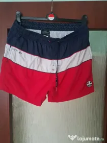 Shorturi de baie modele diferite