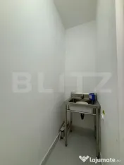 ????Proprietate deosebită cu cofetărie complet utilată, l 