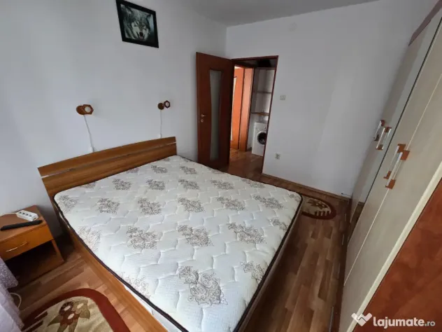 Apartament 2 camere semidecomandat etaj intermediar de inchiriat