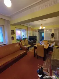 VANZARE SPECIALA Casă / Vilă cu 7 camere, Uverturii MIL... 