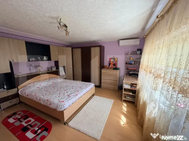 Casă individuala, P+M, garaj, teren 875 mp, 160 mp utili, - Craiova (Dolj)