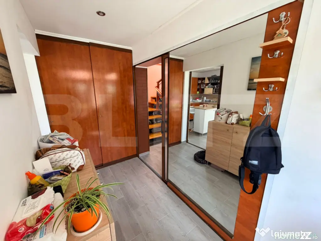 Casă individuala, P+M, garaj, teren 875 mp, 160 mp utili, - Craiova (Dolj)