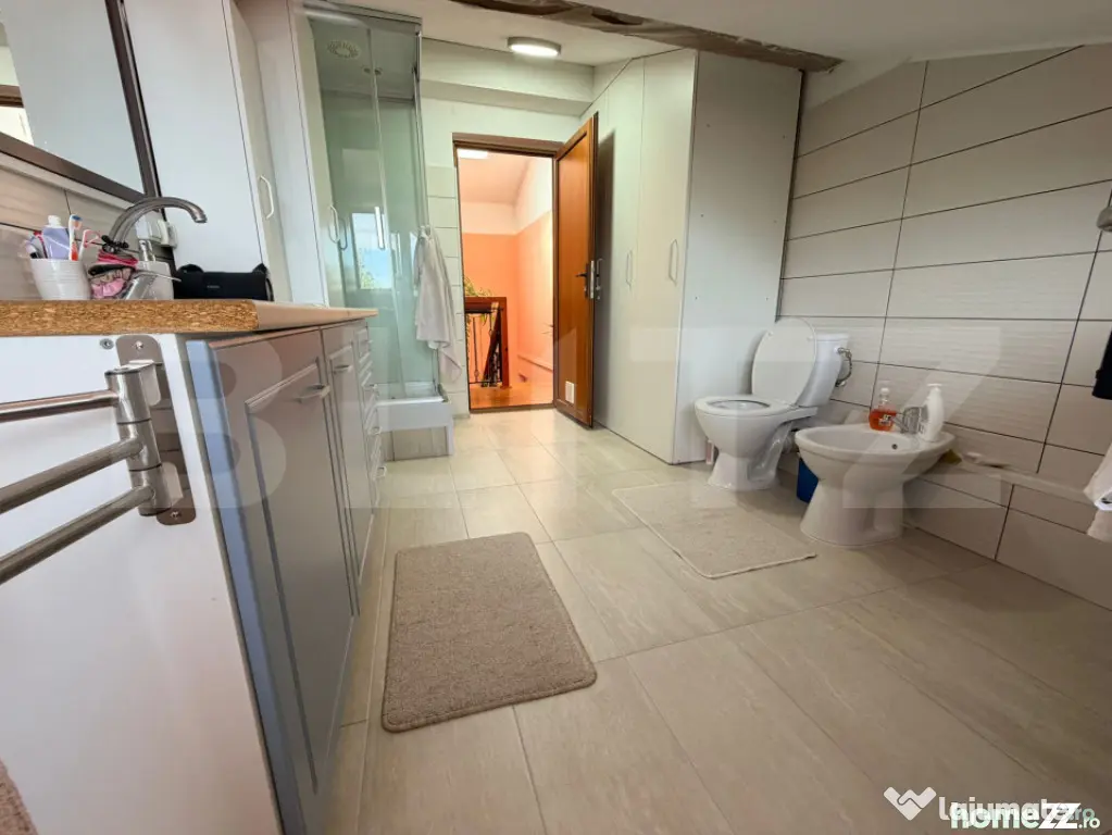 Casă individuala, P+M, garaj, teren 875 mp, 160 mp utili, - Craiova (Dolj)
