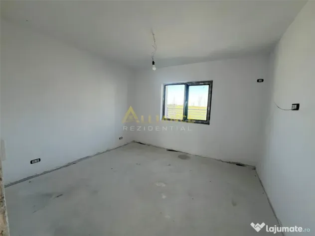 Casa individuala - 3 camere - 2 bai- teren-375 mp-200 M de