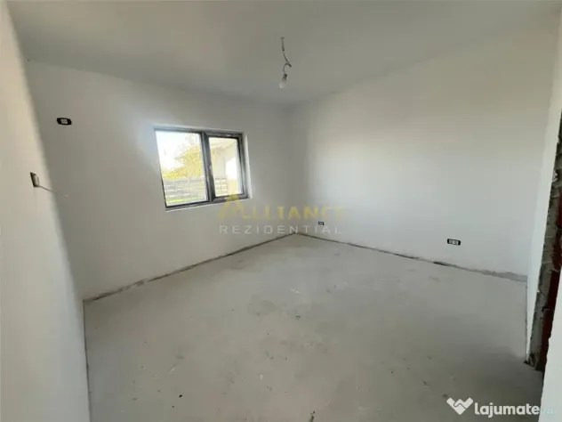 Casa individuala - 3 camere - 2 bai- teren-375 mp-200 M de