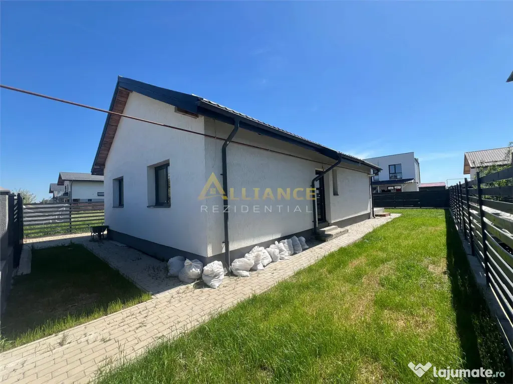 Casa individuala - 3 camere - 2 bai- teren-375 mp-200 M de