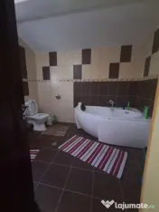 Casă P+1, compusă din 2 apartamente (intabulate separat) teren 1216 mp 