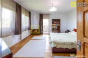 Casa P 1, Magura, str. Coton, Bacau