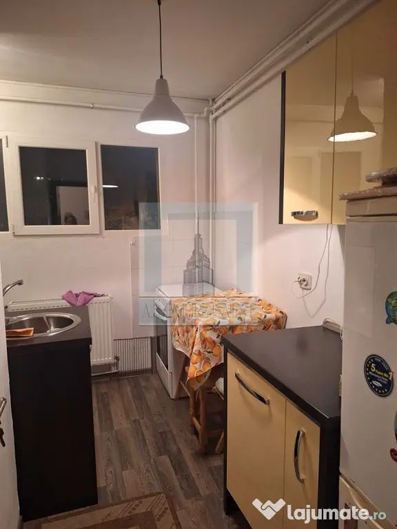 Garsoniera decomandata, 30 mp utili - zona Astra