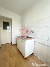 Apartament 2 Camere Semidecomandat, Etaj Intermediar, Tomis 