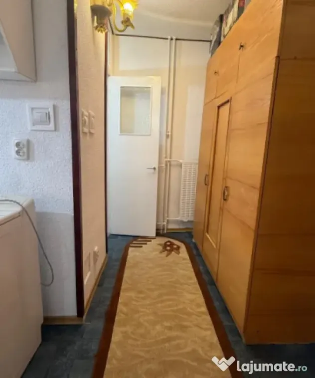 Garsonieră spațioasă cu balcon – Strada Lupeni, Ploieș
