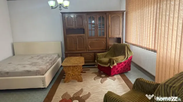 Garsonieră cu balcon, 35.84 mp, etaj 1, Strada Lupeni - Plo