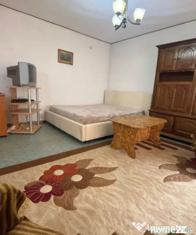 Garsonieră cu balcon, 35.84 mp, etaj 1, Strada Lupeni - Plo