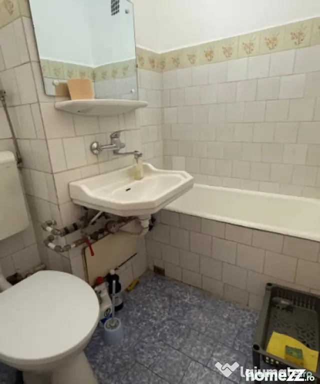 Garsonieră cu balcon, 35.84 mp, etaj 1, Strada Lupeni - Plo