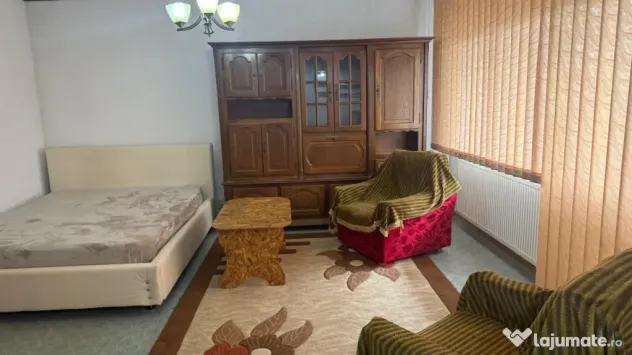 Garsonieră spațioasă cu balcon – Strada Lupeni, Ploieș