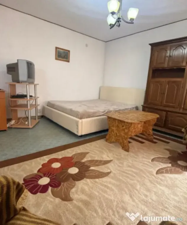 Garsonieră spațioasă cu balcon – Strada Lupeni, Ploieș
