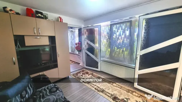 Apartament cu 3 camere si gradină de vânzare