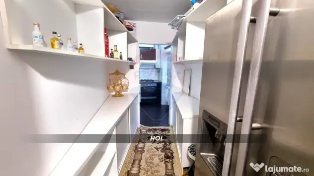 Apartament cu 3 camere si gradină de vânzare