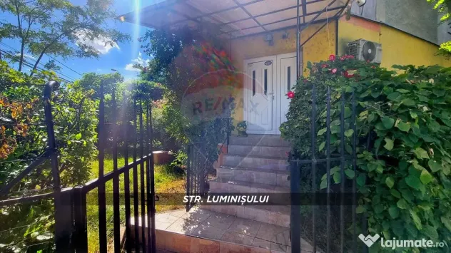 Apartament cu 3 camere si gradină de vânzare