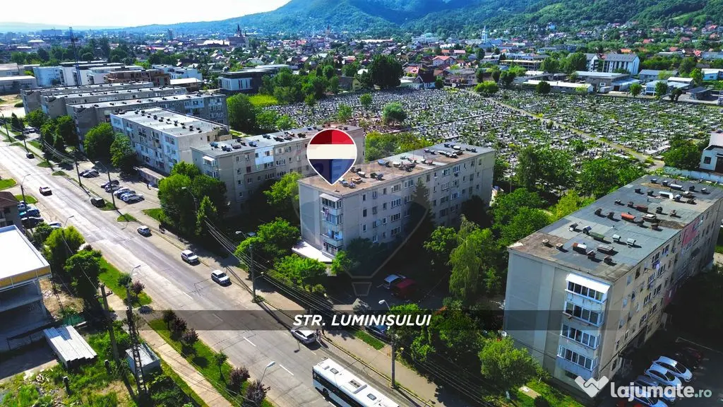 Apartament cu 3 camere si gradină de vânzare