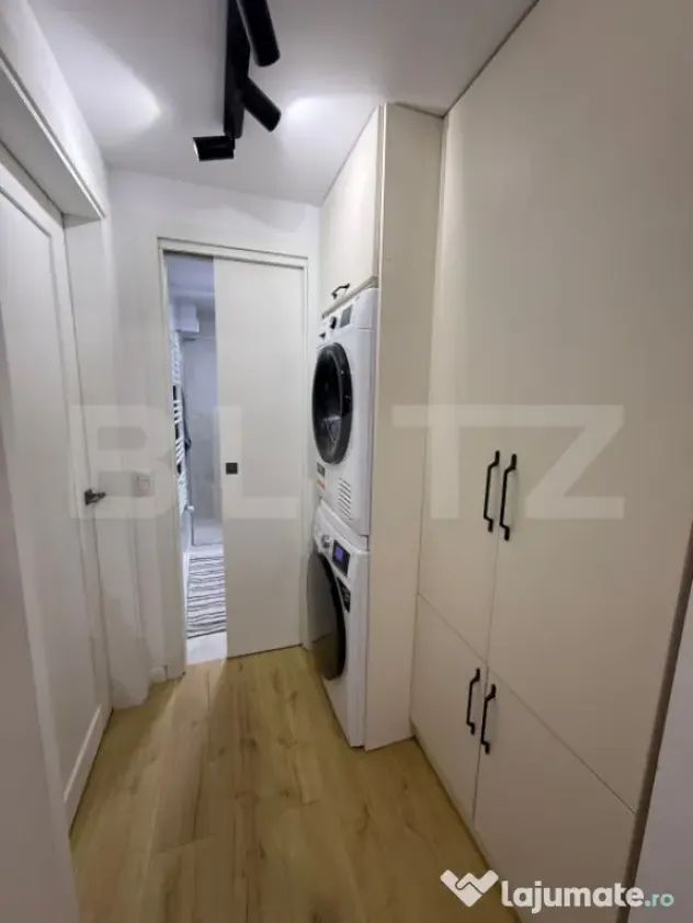Apartament 3 camere, complet renovat, 65 mp, decomandat, car