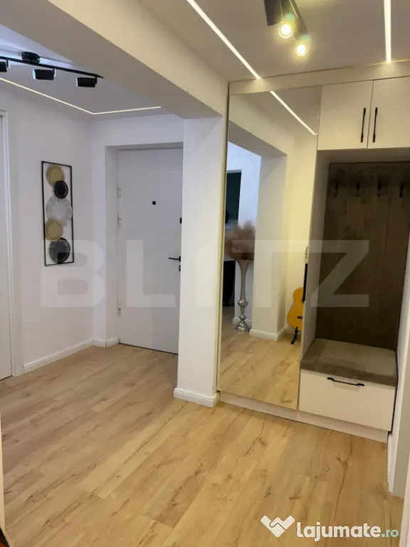 Apartament 3 camere, complet renovat, 65 mp, decomandat, car