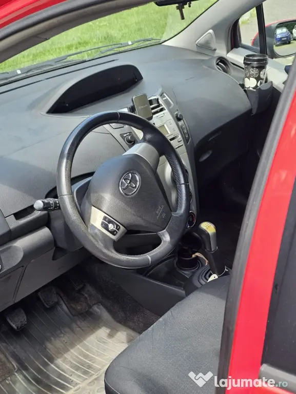Toyota yaris O masina sigura,economica si agila.O achizitie pe termen lung.Primul proprietar.