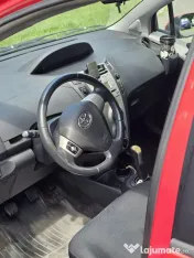 Toyota yaris O masina sigura,economica si agila.O achizitie pe termen lung.Primul proprietar. 