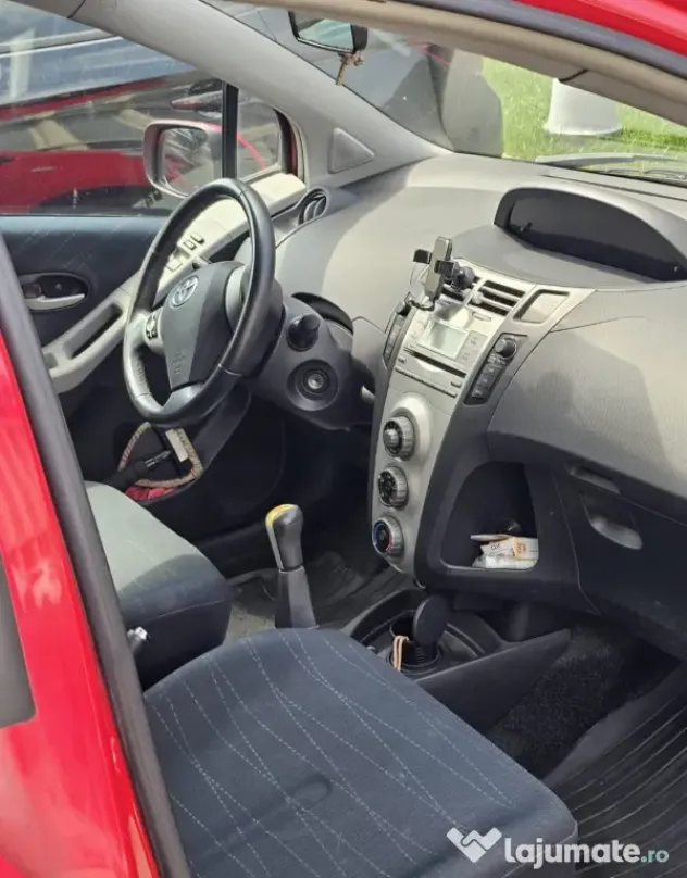 Toyota yaris O masina sigura,economica si agila.O achizitie pe termen lung.Primul proprietar.