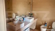 Apartament 4 camere, 136 mp, 2 locuri de parcare, zona Compl 