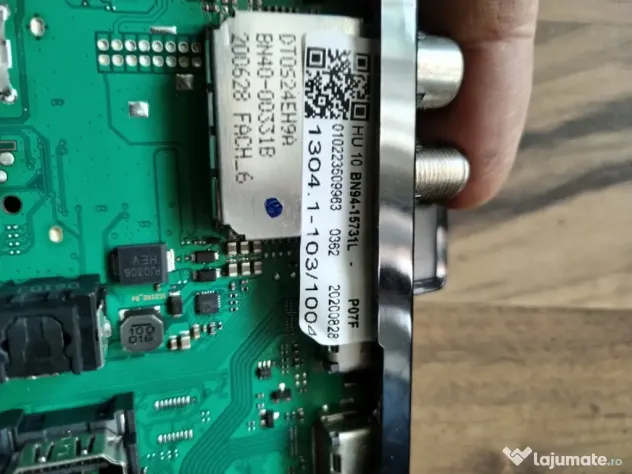 dezmembrez Samsung UE50TU8072U
