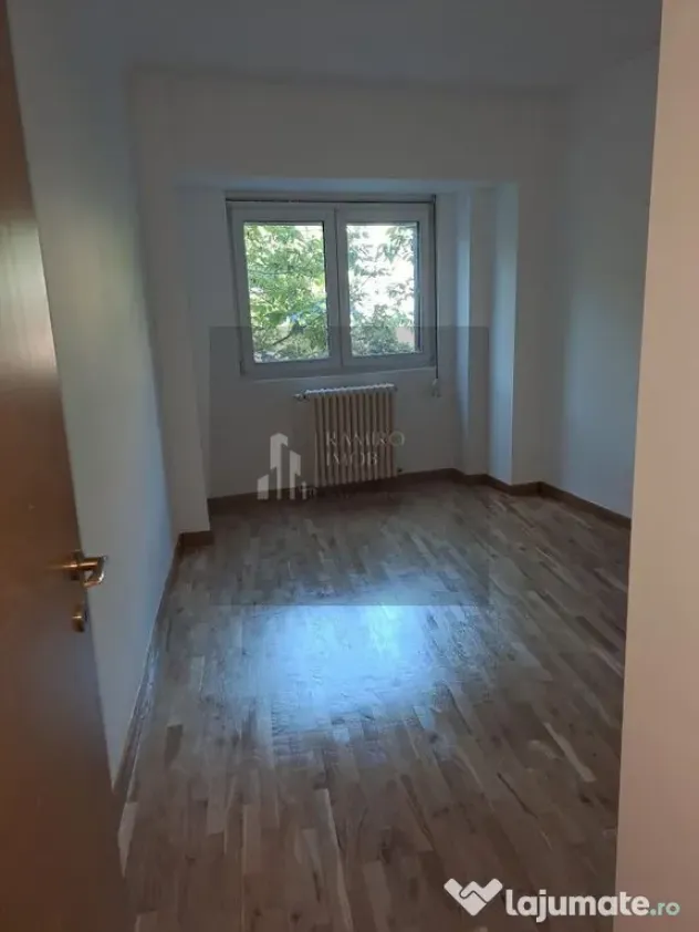 4 camere etaj 1 /450 m METROU UNIRII