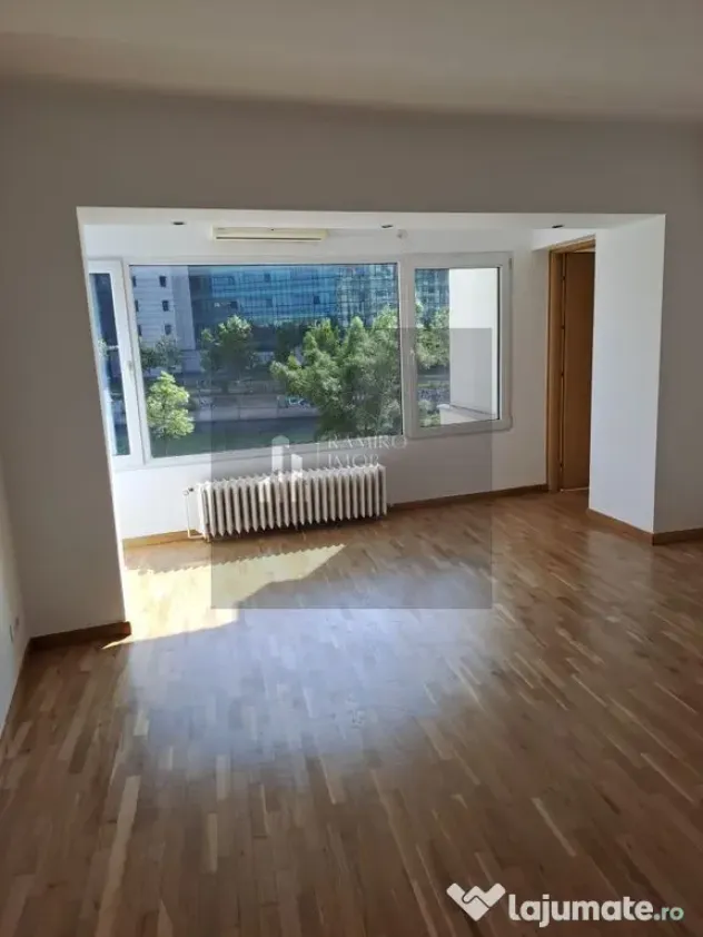 4 camere etaj 1 /450 m METROU UNIRII