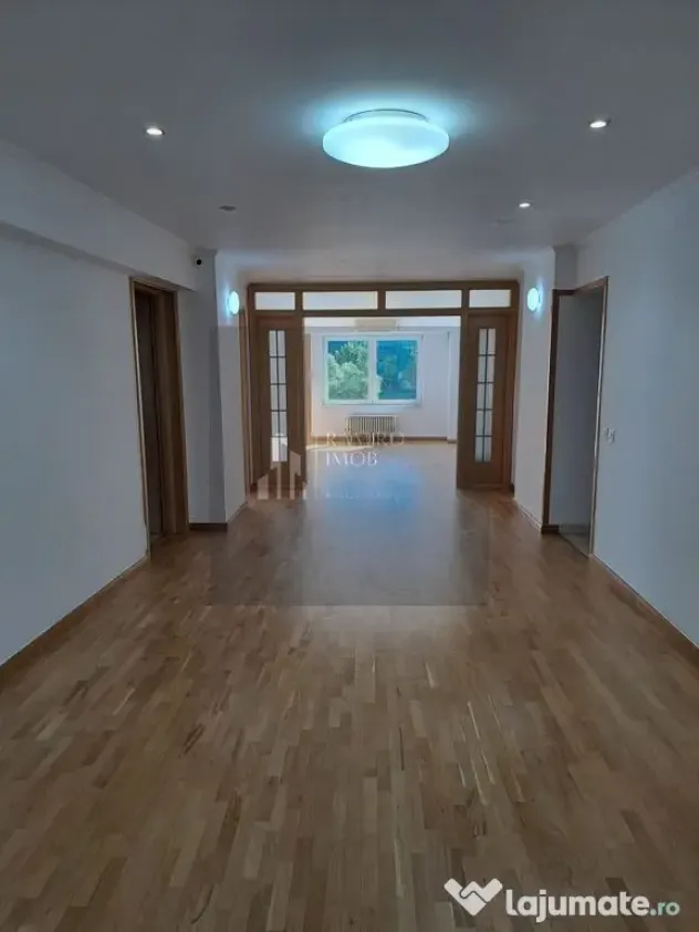 4 camere etaj 1 /450 m METROU UNIRII