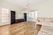 Apartament cu 4 camere de vânzare în zona Ultracentral