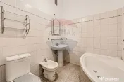 Apartament cu 4 camere de vânzare în zona Ultracentral