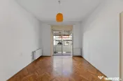 Apartament 4 camere + boxă, etaj 1, în zonă Ultracentral 