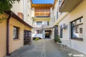 Apartament 4 camere + boxă, etaj 1, în zonă Ultracentral 