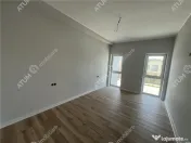 Apartament de 3 camere cu 2 bai si 2 balcoane la etajul 1 in 