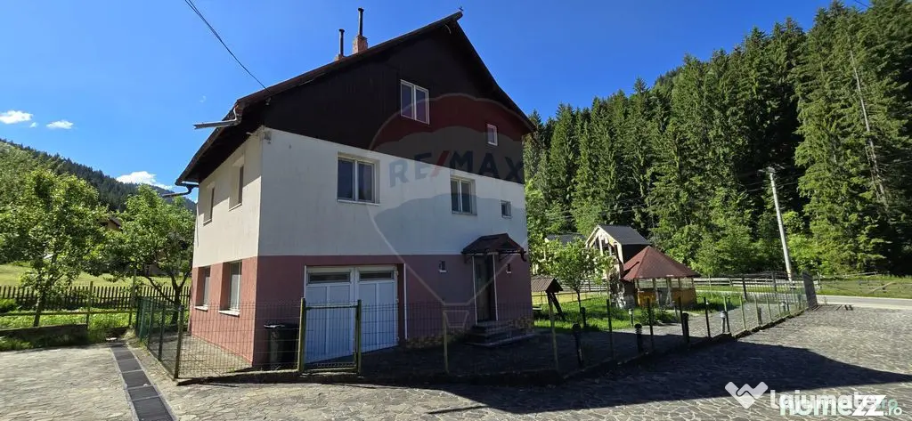 Casă / Vilă Moeciu de Sus, 6 camere, sub pretul pietei - Moieciu de Sus (Brasov)