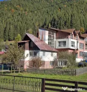 Casă / Vilă Moeciu de Sus, zona pitoreasca, 5 camere, p... 