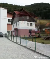 Casă / Vilă Moeciu de Sus, zona pitoreasca, 5 camere, p... 