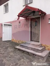 Casă / Vilă Moeciu de Sus, zona pitoreasca, 5 camere, p... 